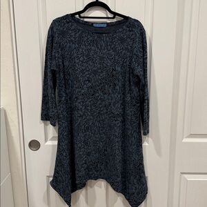 Cut Loose Blue Peacock Feather Floral Asymmetrical Tunic Top Knit